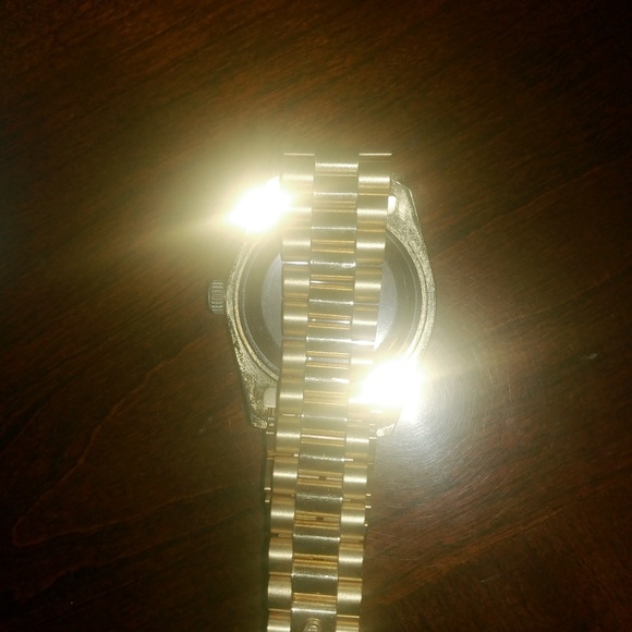 Watch - Picture 3 of 5